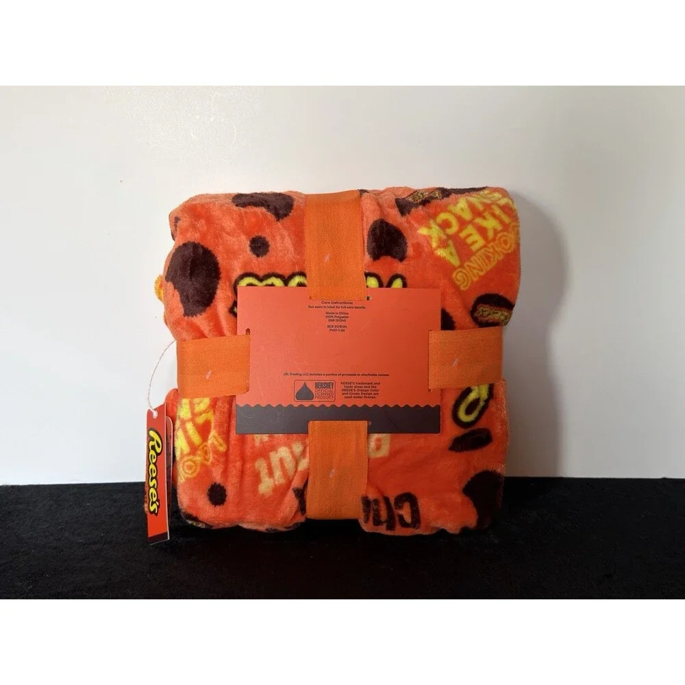 Reese’s Peanut Butter Cups Plush Throw Blanket 50x60 Hershey Licensed